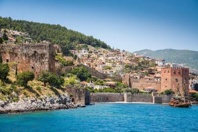 Tour por la ciudad de Alanya con almuerzo campestre junto al río  Tour por la ciudad de Alanya con almuerzo campestre junto al río