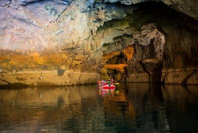Ormana Village y Golden Cradle Cavern from Side Ormana Village y Golden Cradle Cavern from Side