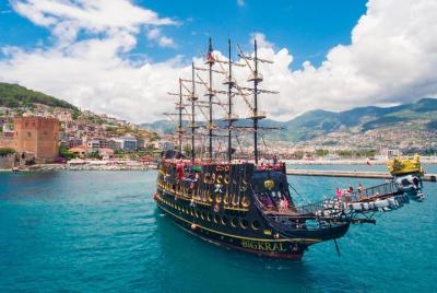 from Side: Pirates Boat Tour y tiempo libre en Alanya