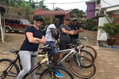 Tour guiado de 5 horas en bicicleta en Entebbe