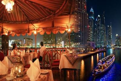 Cena crucero por el dhow en Dubai Creek