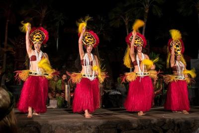 Luau del jefe en Wet Luau del jefe en Wet'n'Wild Hawaii