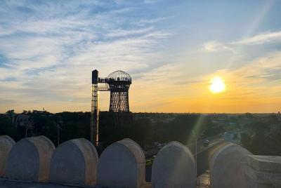 Sin colas: entrada a la torre de Bukhara 