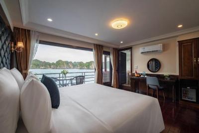 Alojamiento en la bahía de Halong desde Hanoi en Great Cruises Alojamiento en la bahía de Halong desde Hanoi en Great Cruises