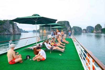 Crucero de 2 días por la bahía de Halong Crucero de 2 días por la bahía de Halong
