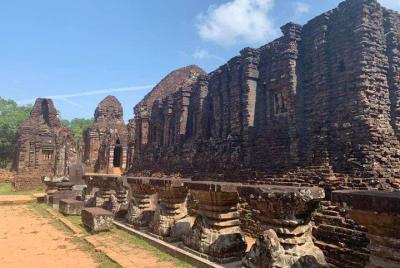 TOUR A LA SALIDA DE MI HIJO Salida de HOTELES en la ciudad de DA  TOUR A LA SALIDA DE MI HIJO Salida de HOTELES en la ciudad de DA
