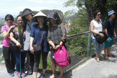 Traslado en automóvil privado para explorar la ciudad de Da Nang 