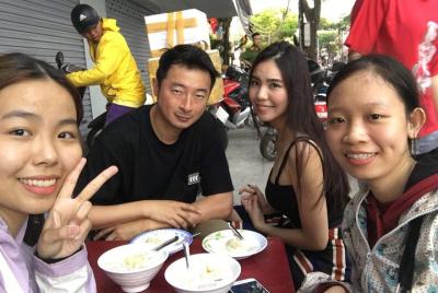 Visita turística de Danang y comida local en scooter