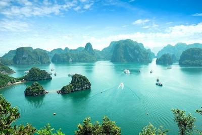Medio día Explore la bahía de Halong con almuerzo, cueva Sung Sot Medio día Explore la bahía de Halong con almuerzo, cueva Sung Sot