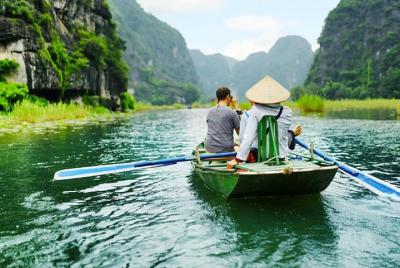 Full Day Hoa Lu y Tam Coc con almuerzo buffet - Todo incluido Full Day Hoa Lu y Tam Coc con almuerzo buffet - Todo incluido