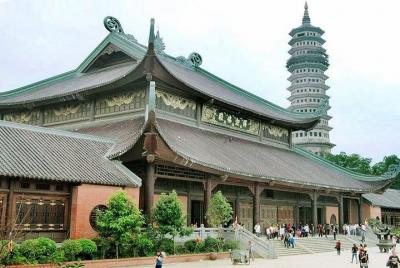 Tour diario en grupo de Trang An-Bai Dinh