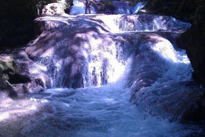 Excursión por el río Tubing y Blue Hole desde Ocho Ríos