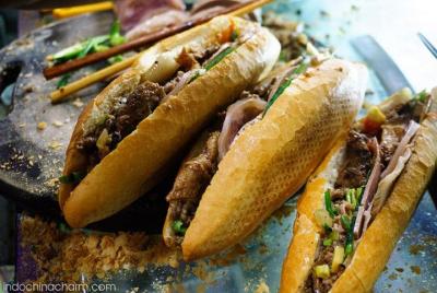 Tour de comida callejera en grupos pequeños de Hanoi con un verda Tour de comida callejera en grupos pequeños de Hanoi con un verda