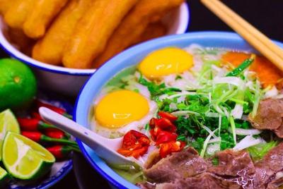 Tour gastronómico premium de medio día por Hanoi con visita a la  Tour gastronómico premium de medio día por Hanoi con visita a la