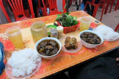 Tour de comida saludable en Hanoi (a pie)