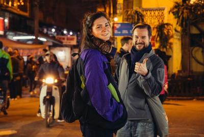 Bebidas y bocadillos en Hanoi Tour privado