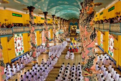 Tour de día completo a Tay Ninh Holysee y Túneles de Cu Chi con a Tour de día completo a Tay Ninh Holysee y Túneles de Cu Chi con a