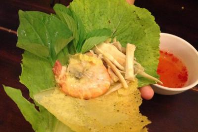 Tour privado de medio día de comida Ho Chi Minh con estudiantes l