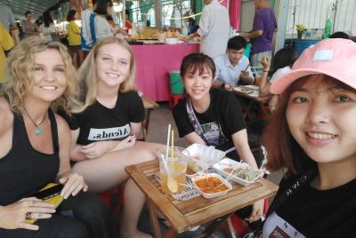 Excursión privada en moto con experto local / estudiante en HCMC