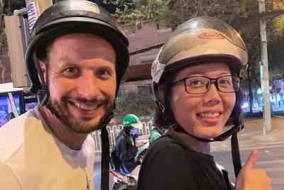 SAIGON ON TOP: Bebe en la Torre Bitexco y cena en crucero