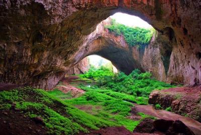 Excursión de 3 cuevas - Saeva dupka, Cueva de los Ojos de Dios y  Excursión de 3 cuevas - Saeva dupka, Cueva de los Ojos de Dios y