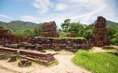 Coche privado a My Son Sanctuary y regreso de Hoi An Coche privado a My Son Sanctuary y regreso de Hoi An