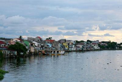 Puesta de sol en Perfume River y Ancient Hue City Tour en bicicle Puesta de sol en Perfume River y Ancient Hue City Tour en bicicle