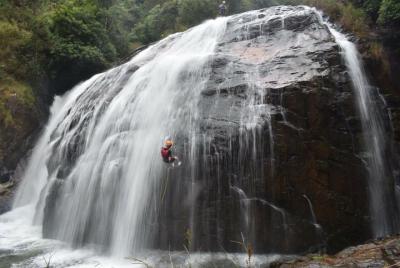  Deporte extremo- Barranquismo / Snapling / Rappeling en Dalat Vi