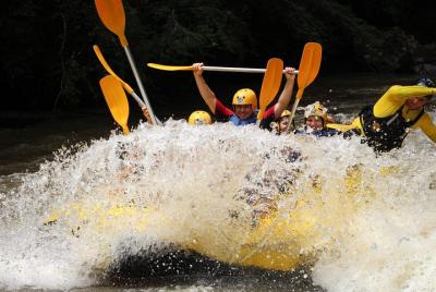 Desafío con rafting en el río Cai Nha Trang Desafío con rafting en el río Cai Nha Trang