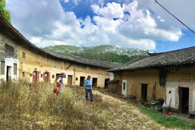 Visita al pueblo tradicional de Hakka con visita familiar local Visita al pueblo tradicional de Hakka con visita familiar local