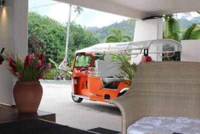 Explora Rarotonga en tuk tuk eléctrico