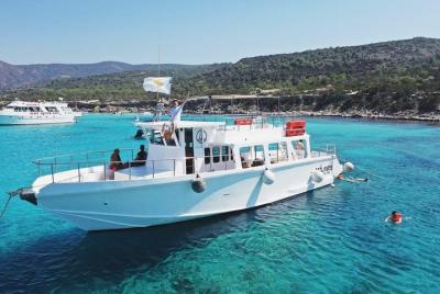 Crucero por la laguna azul con visitas turísticas desde el puerto Crucero por la laguna azul con visitas turísticas desde el puerto