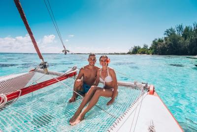 Tour privado de medio día: Moorea Snorkeling & Sailing en un cata