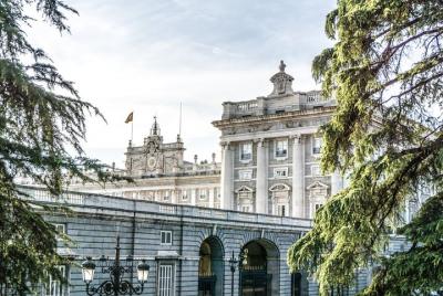Excursiones privadas de 7 días y transporte privado en Madrid y B Excursiones privadas de 7 días y transporte privado en Madrid y B