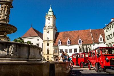 Excursión al Pueblo Antiguo en tranvía en el centro de Bratislava Excursión al Pueblo Antiguo en tranvía en el centro de Bratislava