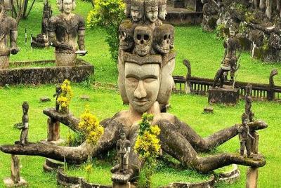 Tour privado: City Tour de Vientiane Día completo con Buddha Park