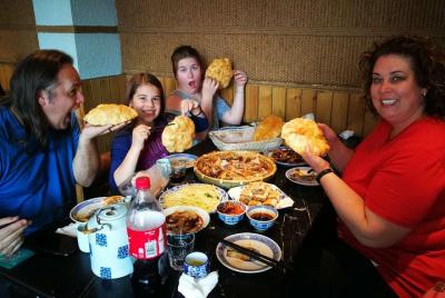 Cena local privada auténtica de Xi'an con comida local y cerveza