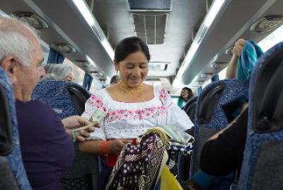 Tour semiprivado: tour de medio día a Otavalo
