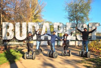 Lo Destacado de Budapest 2.5 Horas en Segway tour con guía en viv