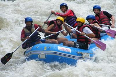 PHUKET: Rafting 5 km.-Zipline150M.-Cueva de Buda-ATV.30 M-Cascada PHUKET: Rafting 5 km.-Zipline150M.-Cueva de Buda-ATV.30 M-Cascada