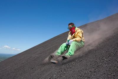 Cerro Negro y sandboarding en un volcán desde León Cerro Negro y sandboarding en un volcán desde León