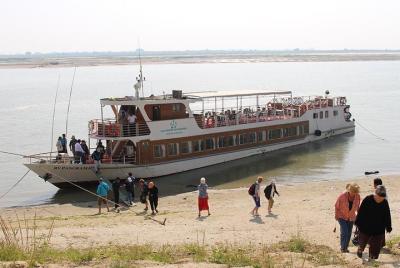 Crucero turístico entre Mandalay y Bagan