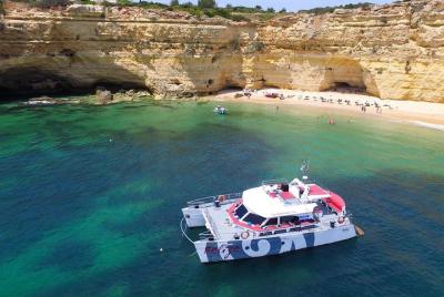 Visita a las cuevas de Albufeira y crucero por la costa con barba
