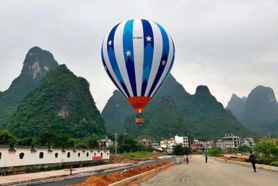 Tour privado de medio día de Yangshuo en globo de aire al amanece