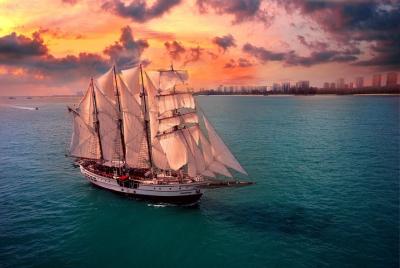 Sunset Sail - Cena crucero Sunset Sail - Cena crucero