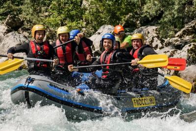 Aventura en rafting en aguas bravas en Bovec