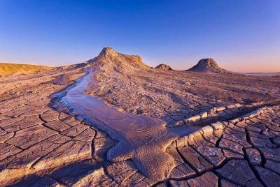 Parque Nacional Gobustan y volcanes de lodo