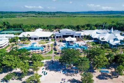 Traslado al aeropuerto del hotel Riu Negril Traslado al aeropuerto del hotel Riu Negril