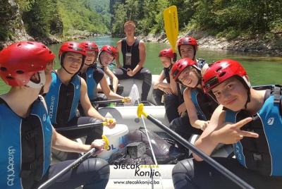 Rafting en el rio Neretva. Rafting en el rio Neretva.
