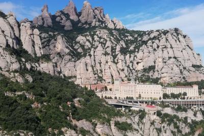 Ruta mariana: Lourdes, Montserrat y Meritxell. Ruta mariana: Lourdes, Montserrat y Meritxell.